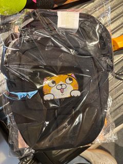 White Cat Black Bag499106764408770560