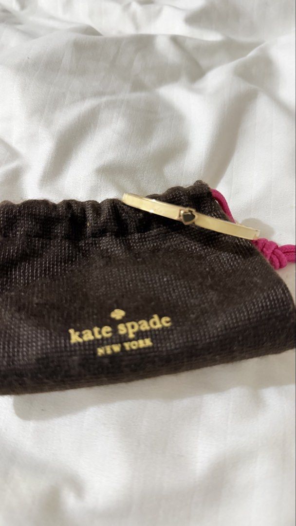 💯 Authentic Kate Spade bangle bracelet (Category: Bracelets) located in Mandaluyong City. Submitted by mariascloset_ph (Listing ID 1444719900, Image 2). Description: Unused Good as new.