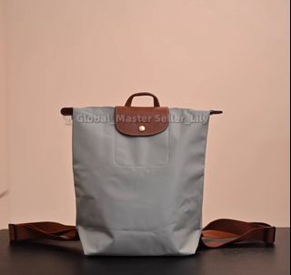 (Category: ) located in . Submitted by fashion.luxe (Listing ID 1444737376, Image 1). Description: .