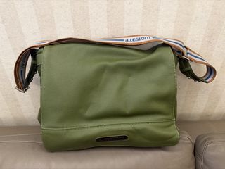 （分類：）位於 。 由 siupaul 提交（商品編號 1444783218，圖片 1）。簡介： 。