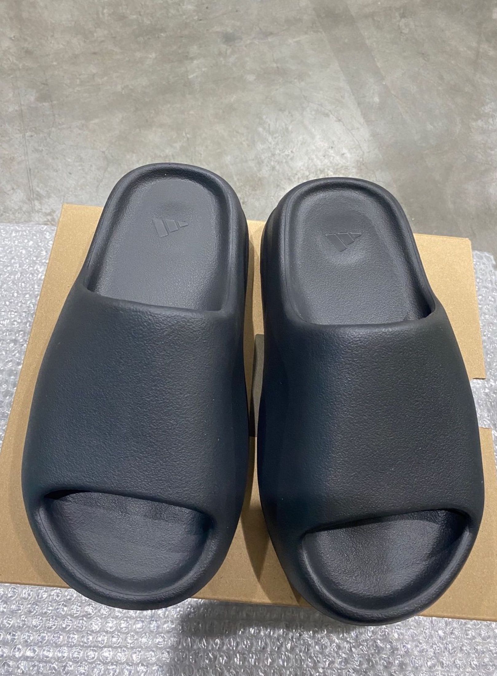 adidas Originals Yeezy Slide Trendy EVA Slip-on Sandals Black (Category: Sneakers) located in Singapore. Submitted by bravewolf (Listing ID 1444682525, Image 3). Description: 🎀 Adidas Picks adidas Originals Yeezy Slide Trendy EVA Slip-on Sandals Black Brand new | Free ship | COD 3-day photo confirm Questions? Chat me 💕.