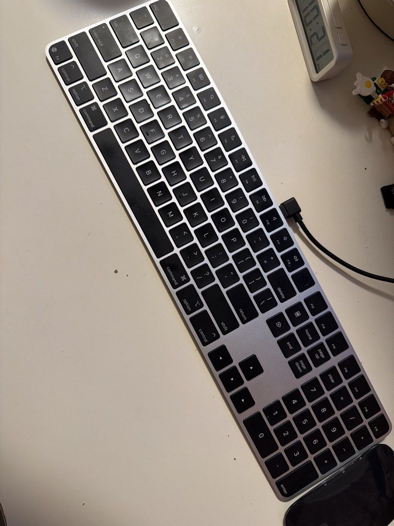 Apple Magic Keyboard with Numeric Keypad486795540976773120