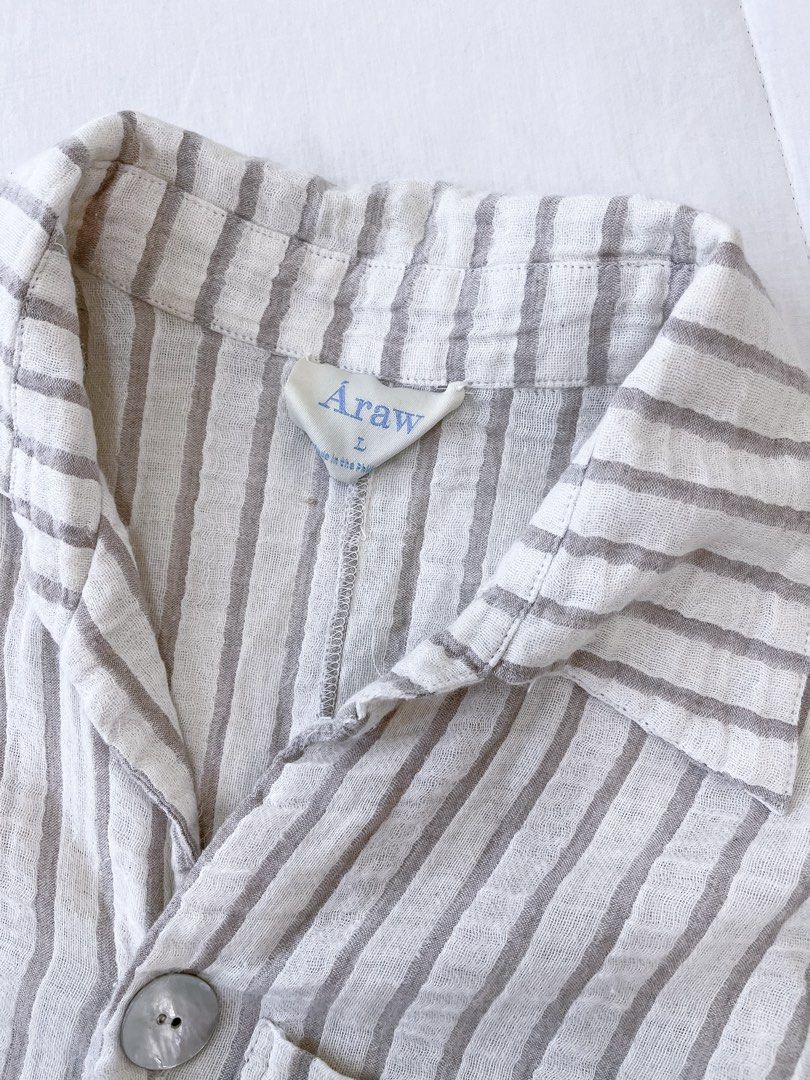 Araw The Line - Striped Button-Up Jacket / Blazer/ Top Size L (Category: Coats, Jackets and Outerwear) located in Muntinlupa City. Submitted by jasmin.shop (Listing ID 1444719171, Image 3). Description: - Lightweight Araw jacket - Classic pinstripe pattern - Two front pockets - Button closure - Breathable fabric - Great for layering - Perfect for casual outings or a relaxed office look - Size: L on tag but sizing runs small best loose on small - 