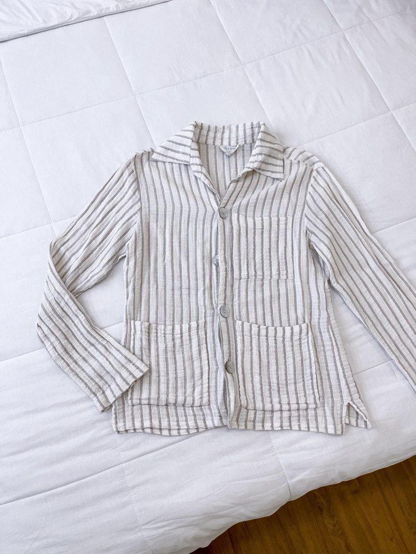 Araw The Line - Striped Button-Up Jacket / Blazer/ Top Size L (Category: Coats, Jackets and Outerwear) located in Muntinlupa City. Submitted by jasmin.shop (Listing ID 1444719171, Image 1). Description: - Lightweight Araw jacket - Classic pinstripe pattern - Two front pockets - Button closure - Breathable fabric - Great for layering - Perfect for casual outings or a relaxed office look - Size: L on tag but sizing runs small best loose on small - 