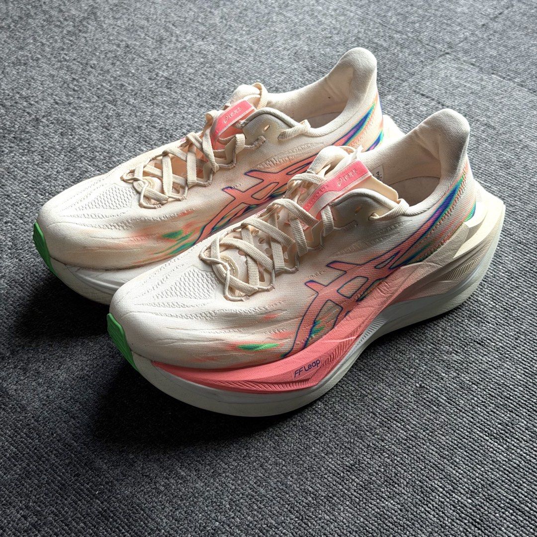 ASICS Superblast 3 - US 6 EU 39 (Category: Sneakers) located in Singapore. Submitted by jon_snow_ (Listing ID 1444737357, Image 1). Description: ASICS Superblast 3 Running Shoe Purchased from ASICS store in japan No box (Purchased during holiday, didnt have space to bring the box back) Size: US 6 EU 39 Usage: 100 km Mostly used for easy runs, selling because underused. PM to deal can drive over pass you.