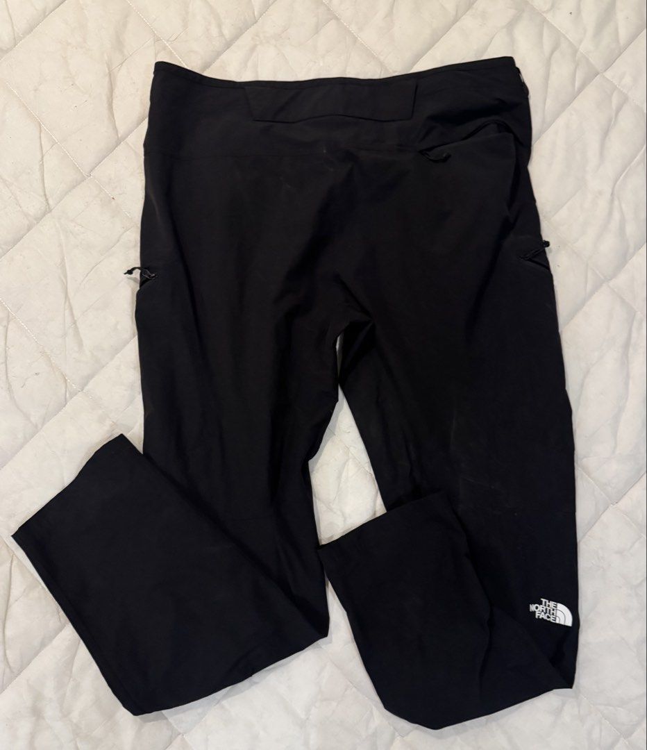 Authentic North Face Outdoor Utility Pants (Category: Trousers) located in Manila. Submitted by lessstuffstudio (Listing ID 1444805625, Image 2). Description: Authentic North Face Outdoor Utility Pants Bought in scotland 100% Authentic Size 38x32 Used 9.5/10 Negotiable for sure buyers.