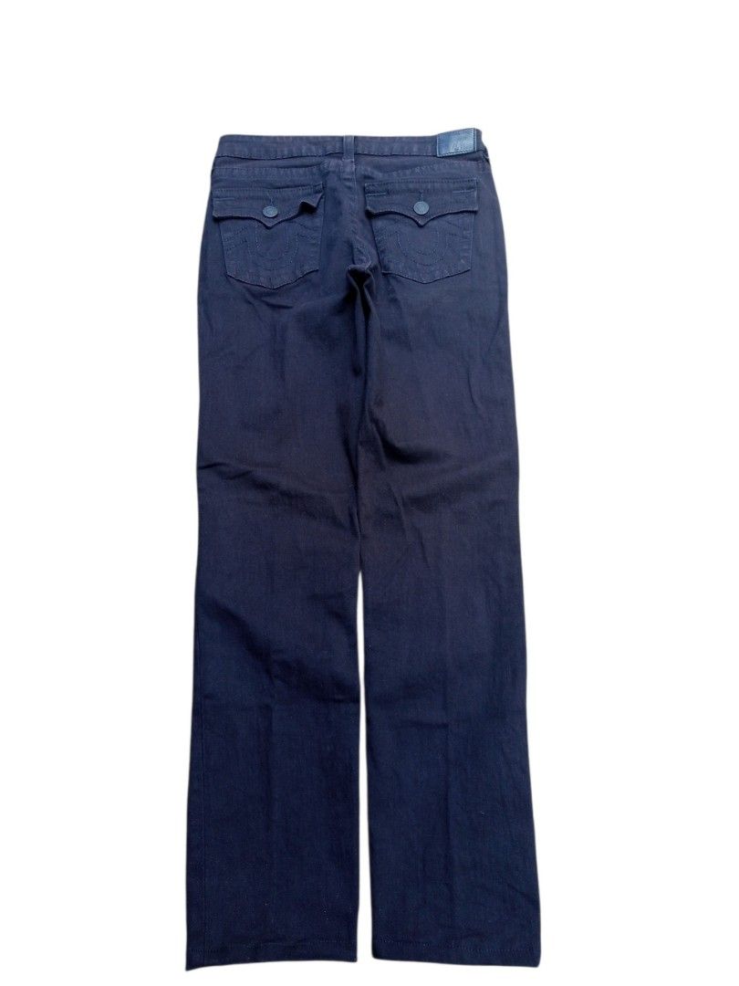 Authentic True Religion geno jeans (Category: Jeans) located in Kapalong. Submitted by hashhthrift (Listing ID 1444698550, Image 1). Description: no issue like new condition measurements: waist 30 rise 11.5 hem 6.5 length 39.
