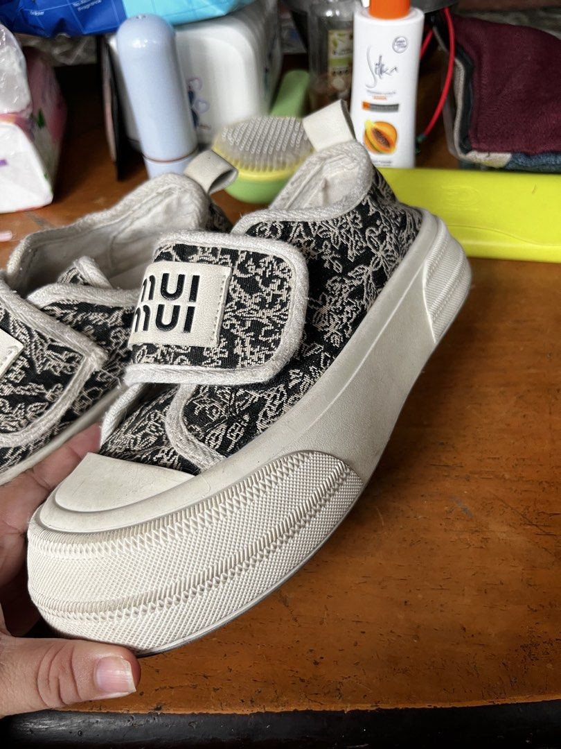 Black Floral Canvas Sneakers (Category: Sneakers) located in Paranaque City. Submitted by tinnd (Listing ID 1444718076, Image 2). Description: - black and white floral print. - Convenient velcro straps for easy wear. - Trendy chunky platform sole. - Classic diamond pattern on the outsole. - Marked size 235 on the sole. (size 5.5) - Preloved manage expectation - need wash .