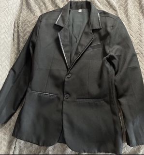 (Category: ) located in . Submitted by sophies.closet (Listing ID 1444762060, Image 1). Description: .