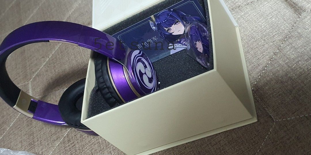 BNEW Raiden Wireless Headphones (foldable) Genshin Impact (Category: Headphones & Headsets) located in Quezon City. Submitted by 5etsuna (Listing ID 1444795245, Image 1). Description: Brand new!! Never been used. Only took out of the box to take pictures. One side is the inazuman logo, left side is Raiden RFS: Got this as a gift but I already have headphones so don't need it checked in orange app and original price is 3k with voucher.