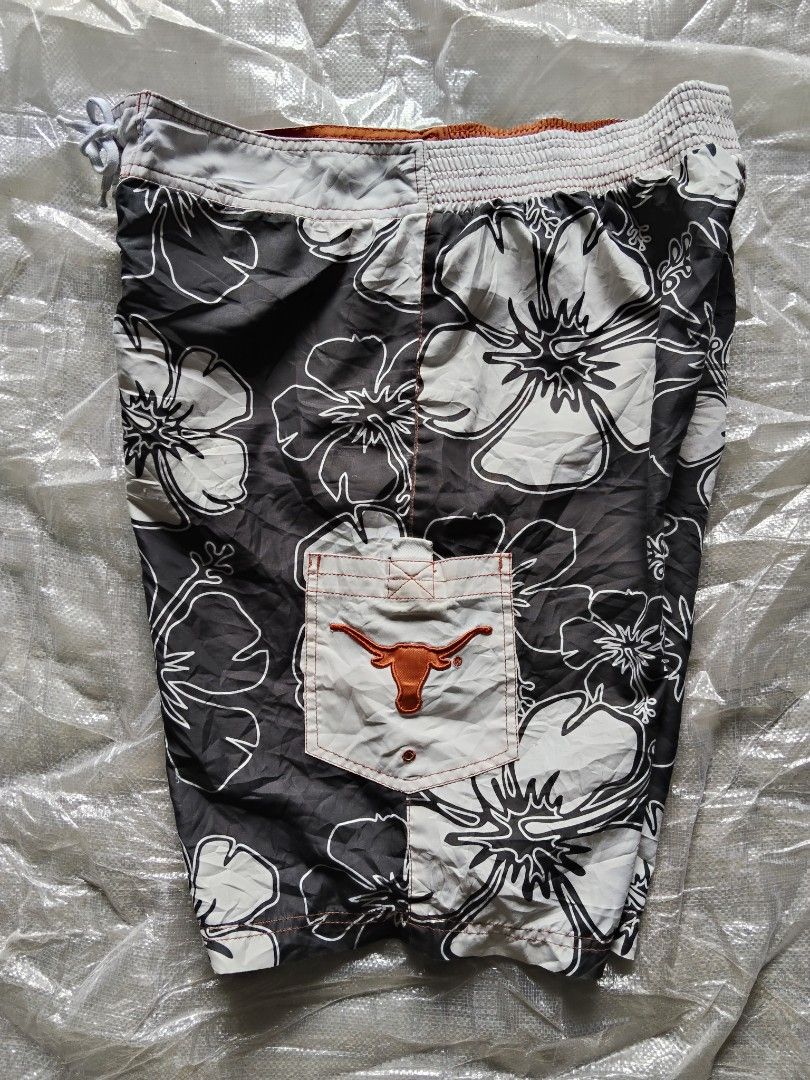 BOARD SHORTS,SWIMMING SHORTS (Category: Swim Trunks & Board Shorts) located in Santo Tomas. Submitted by MheenahsCloset (Listing ID 1444736693, Image 2). Description: AVAILABLE po sa shop Purok 2 Brgy. San Vicente Sto.Tomas,Batangas Shipping available✅ Meet-up by schedule✅ pm po.