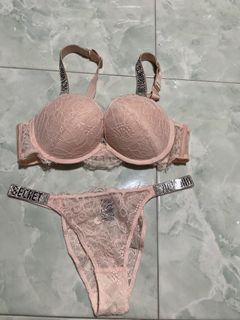 (Category: ) located in . Submitted by lovescarf (Listing ID 1444770672, Image 1). Description: .