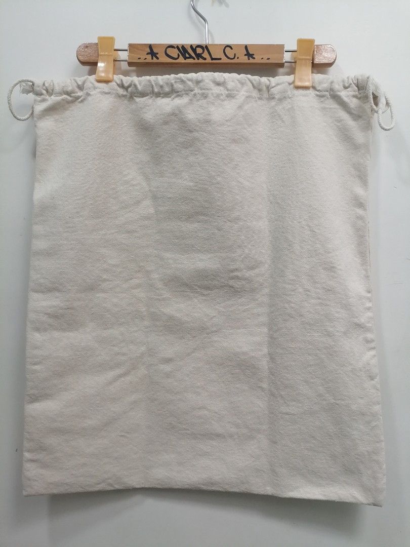 Canvas Laundry Drawstring Bag (Category: Laundry Baskets) located in San Mateo. Submitted by arrowscrap_delight (Listing ID 1444680493, Image 2). Description: Canvas Laundry Drawstring Bag Good as New Heavy Duty Canvas Embroidered Design Length : 23" Width : 20" No Issues 120 + SF.