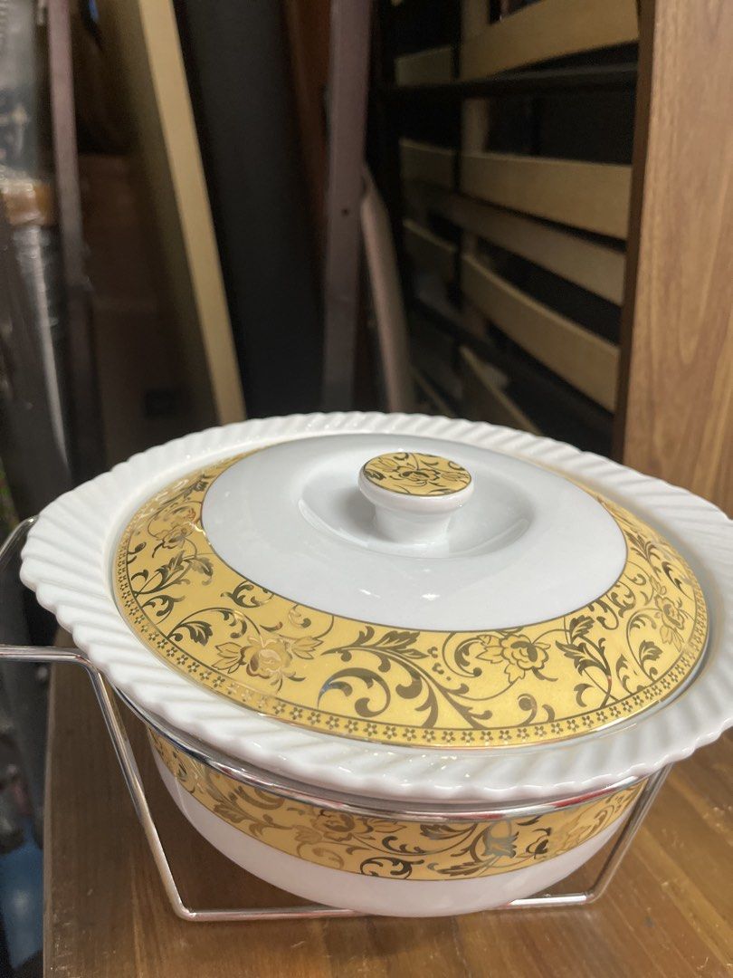 Casserole Dish with Cover and Stand486243770816931842