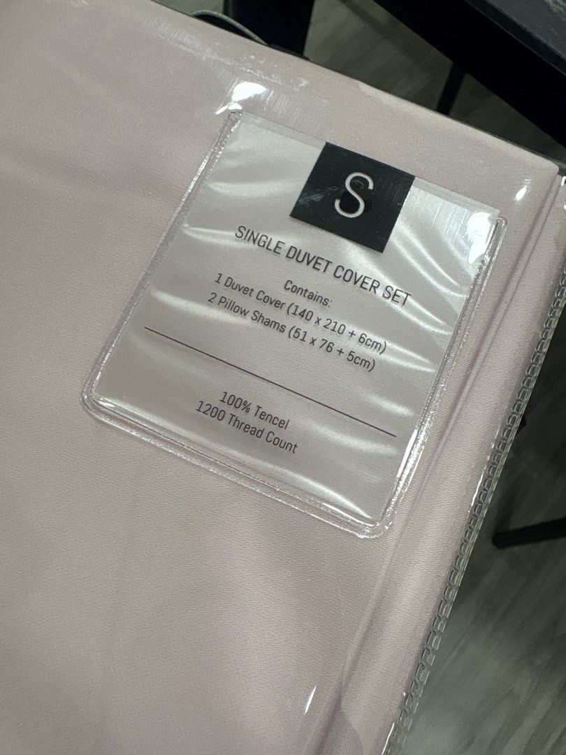 Cavelli Luxury Tencel Single Duvet Cover Set - Blush Pink (Category: Bedding & Towels) located in Singapore. Submitted by dddeals (Listing ID 1444795820, Image 2). Description: - Cavelli Single Duvet Cover Set - Material: 100% Tencel - Thread Count: 1200 - Colour: Soft Blush Pink - Set Includes: - 1 Duvet Cover (140 x 210cm) - 2 Pillow Shams (51 x 76+5cm) - Experience a luxurious feel for your bed..