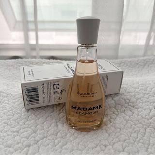 (Category: ) located in . Submitted by nadascloset09 (Listing ID 1444700217, Image 1). Description: .