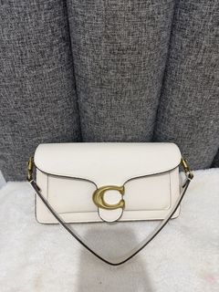 (Category: ) located in . Submitted by yhn_boutique (Listing ID 1444741138, Image 1). Description: .