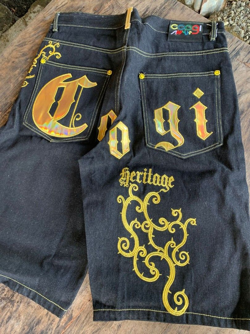 Coogi jorts (Category: Shorts) located in Alaminos. Submitted by weezysecondsoul (Listing ID 1444826108, Image 1). Description: .