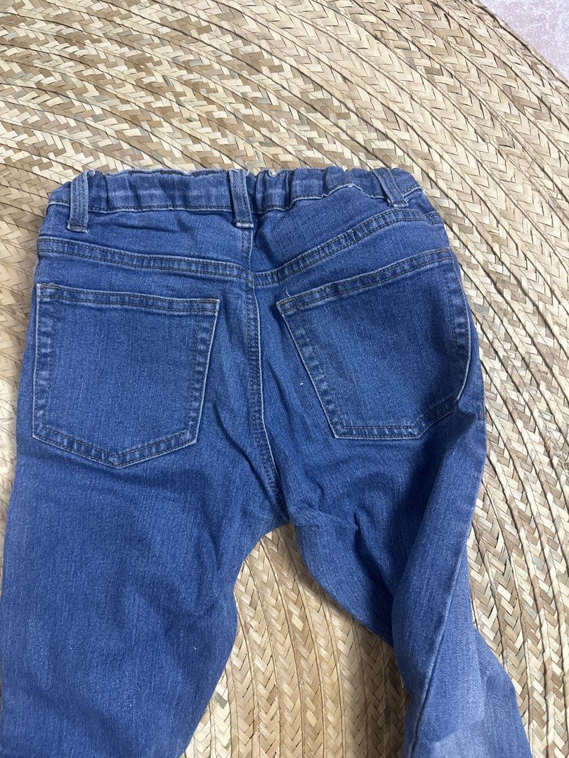 Crazy 8 Blue Denim Jeans Size 10 (Category: Babies & Kids Fashion) located in Tarlac. Submitted by relovedph_02 (Listing ID 1444745102, Image 3). Description: - Brand: Crazy 8 - Type: Blue Denim Jeans - Size: 10 - Features: Elastic waistband, button closure, classic five-pocket styling - Condition: Good, ready for a new home - Style: Great for everyday wear, easy to pair with any top.