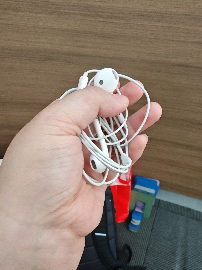 EARPHONES486551642650060802