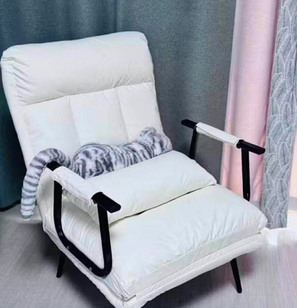 Folding Accent Sofa Bed (Category: Sofas) located in Marikina City. Submitted by marcobarbado.cloud (Listing ID 1444809257, Image 1). Description: .