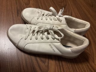 (Category: ) located in . Submitted by hazeltng (Listing ID 1444822440, Image 1). Description: .