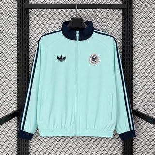 (Category: ) located in . Submitted by calcio_sport_jersey (Listing ID 1444820048, Image 1). Description: .