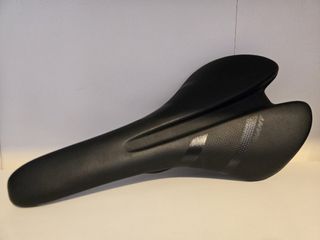 （分類：）位於 。 由 elviskf 提交（商品編號 1444755833，圖片 1）。簡介： 。