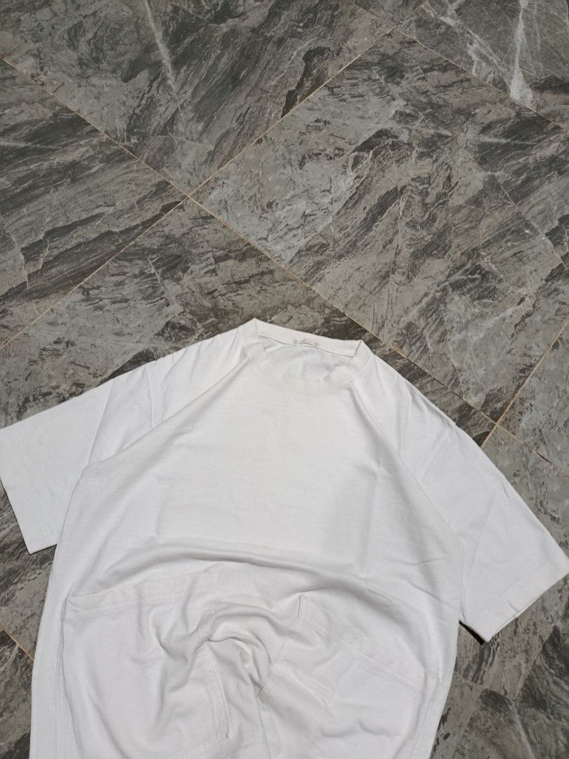 Gu double pocket patch tshirt (Category: Tshirts & Polo Shirts ) located in Prosperidad. Submitted by basicdept07 (Listing ID 1444236220, Image 2). Description: GU double pocket patch tshirt Mine: 🏷️249 + sf Dimes: 20.5 width/25 length Complete tags Color rate and condition: 9.5/10 Need wash only Kindly dm if interested 📥.