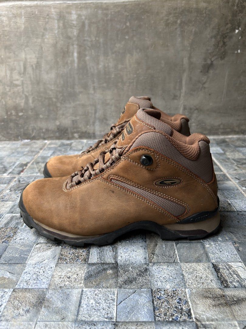 Hi-Tec V-Lite Brown Suede Hiking Boots US 7 (Category: Boots) located in Quezon City. Submitted by commonwealthpickerph (Listing ID 1444729448, Image 1). Description: Hi-Tec V-Lite Brown Suede Hiking Boots US 7 - Material: Brown Suede - Design: Mid-height hiking boots - Features: Sturdy laces, grip sole - Ideal for: Trails and outdoor adventures - Benefits: Comfortable and durable - In good condition - Has minor sign of used .