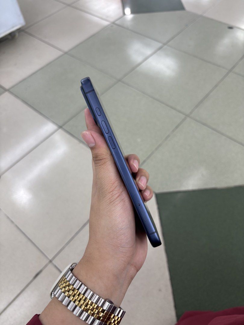 iPhone 17 Pro Max 256GB Factory Unlock No Issue Secondhand (Category: iPhone 17 Series) located in Pasig City. Submitted by FarAndRayShop (Listing ID 1444771261, Image 3). Description: OPEN FOR SWAP/SELLING/BUYING (RFS: Buy and Sell) Price: 72,499 iPhone 17 Pro Max 256GB •FACTORY UNLOCK •NO HIDDEN ISSUES •TEST TO SAWA •Authentic Phone Physical store in Greenhills Shopping Center XD-07 Stall Number Look For Rayray Or Anika NO CASH INSTALLMENT We a