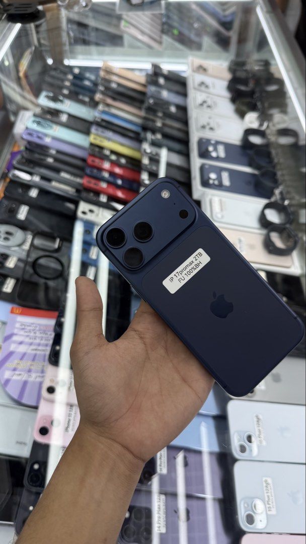 iPhone 17 Pro Max 2TB FU 100% batt 122 cc NTC Approved (Category: iPhone 17 Series) located in Manila. Submitted by carimgadgets (Listing ID 1444768920, Image 2). Description: .
