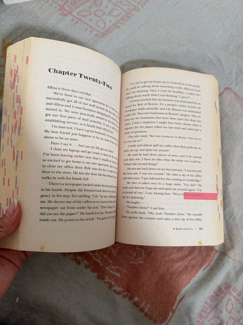 It Ends With Us by Colleen Hoover Paperback Novel (Category: Storybooks) located in Lipa City. Submitted by chiechums (Listing ID 1444701074, Image 3). Description: - (ANNOTATIONS CAN BE REMOVED) - "It Ends With Us" by Colleen Hoover, #1 New York Times Bestselling Author. - Pages are clean with minor discoloration on the edges. - Some pages have light pink highlighting..