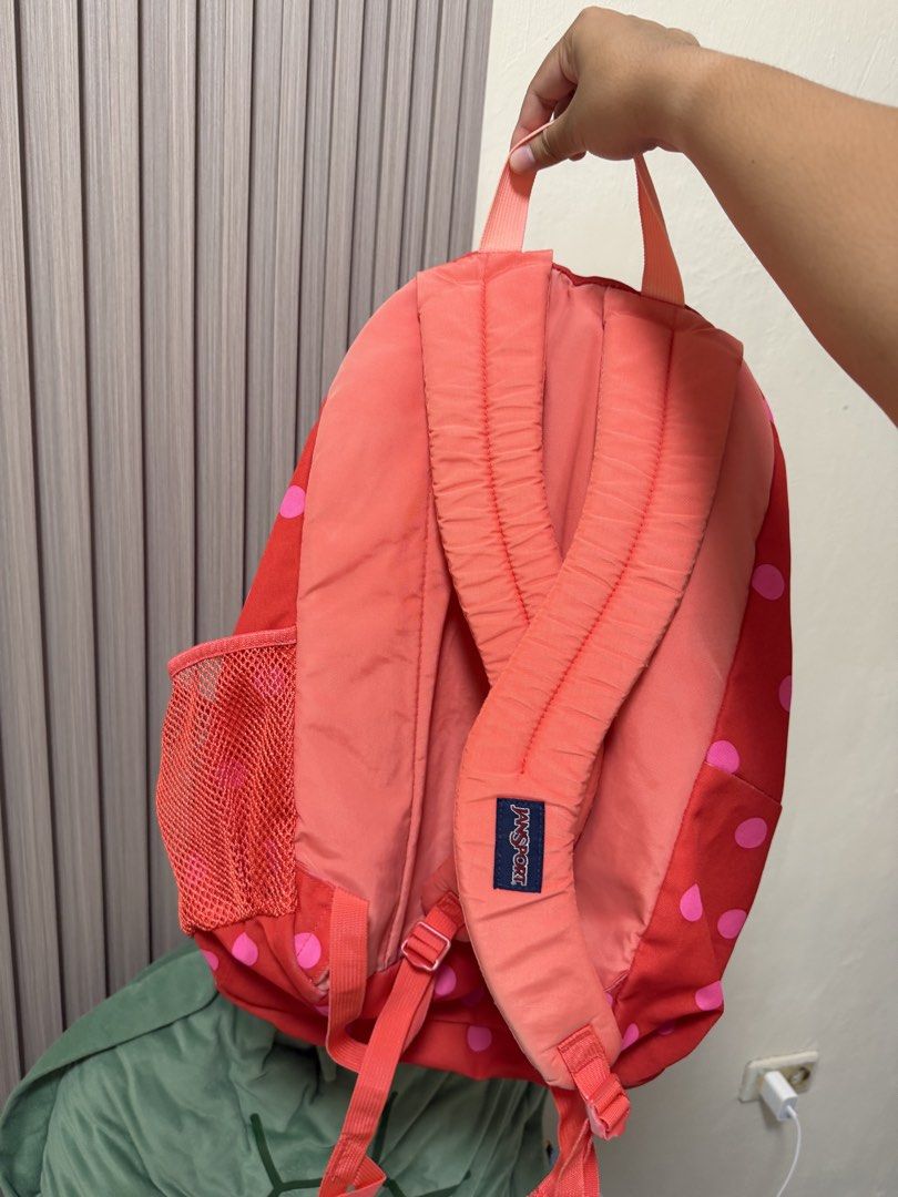 JanSport Big Student Red Backpack Travel bag (Category: Backpacks) located in Cauayan City . Submitted by declutterphi1 (Listing ID 1444706402, Image 3). Description: 🌷 used; signs of usage Bought at around 5k 🌷 RFS: decluttering 🌷 MOP: GCash/Paymaya/BPI 🌷 MOD: J&T 📌 Settle your payment first. 📌 Shipping fee will be shouldered by the buyer. (70 if luzon, 95 if visayas/mindanao) 📌 Strictly no return, no exchange.