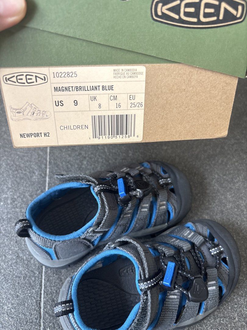 KEEN Newport H2 Children's Sandals Size US 9 (UK 8) (Category: Babies & Kids Fashion) located in Singapore. Submitted by five6seven8 (Listing ID 1444708585, Image 3). Description: - KEEN Newport H2 kids' sandals - Colour: Grey and Blue - Quick-dry webbing - Bungee lace system with toggle for easy adjustment - Hook and loop strap at the heel for a secure fit - Rubber outsole provides excellent traction - Comes with original box - Ideal for outdoor