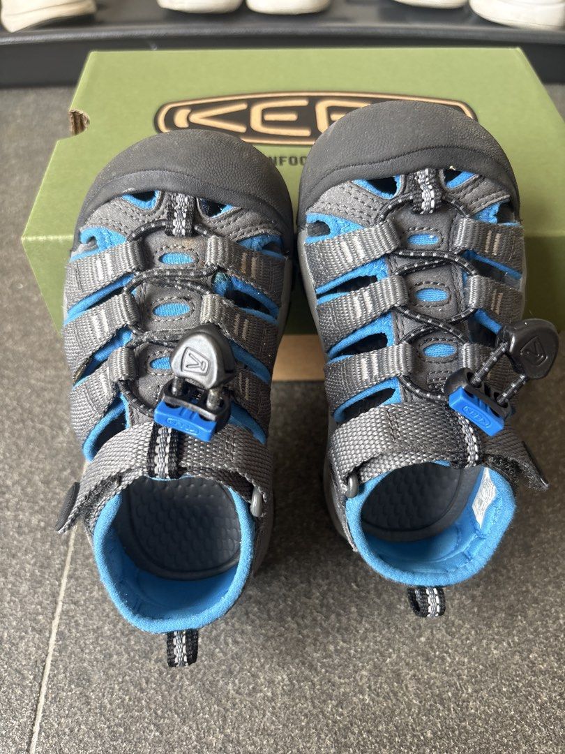 KEEN Newport H2 Children's Sandals Size US 9 (UK 8) (Category: Babies & Kids Fashion) located in Singapore. Submitted by five6seven8 (Listing ID 1444708585, Image 2). Description: - KEEN Newport H2 kids' sandals - Colour: Grey and Blue - Quick-dry webbing - Bungee lace system with toggle for easy adjustment - Hook and loop strap at the heel for a secure fit - Rubber outsole provides excellent traction - Comes with original box - Ideal for outdoor