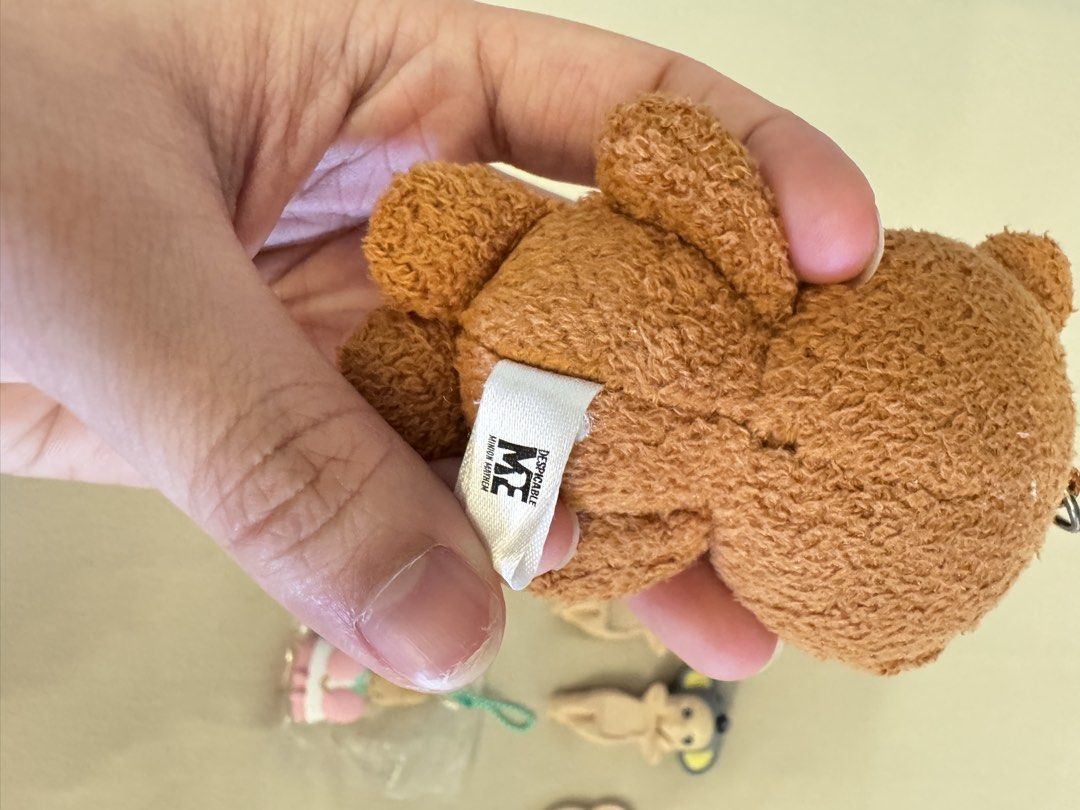 keychains （分類：長銀包）位於 Hong Kong。 由 verenelin 提交（商品編號 1444744861，圖片 3）。簡介： teddy bear keychain from minion universal。