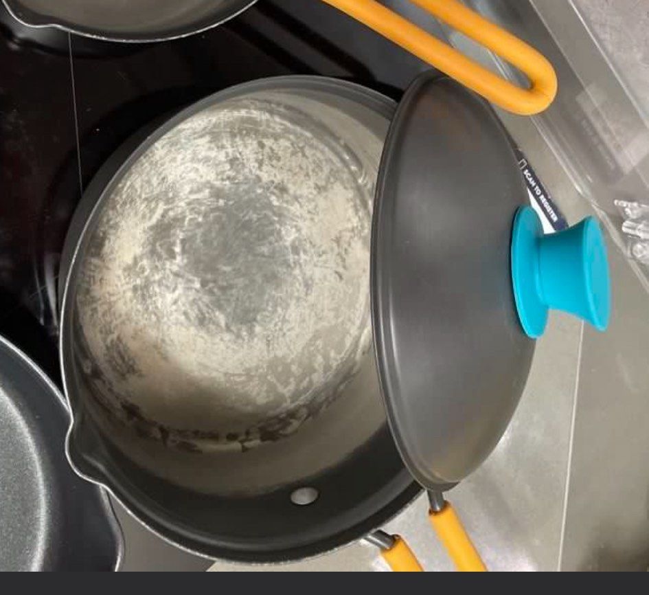 Korean noodle pot and pan486979590906204162
