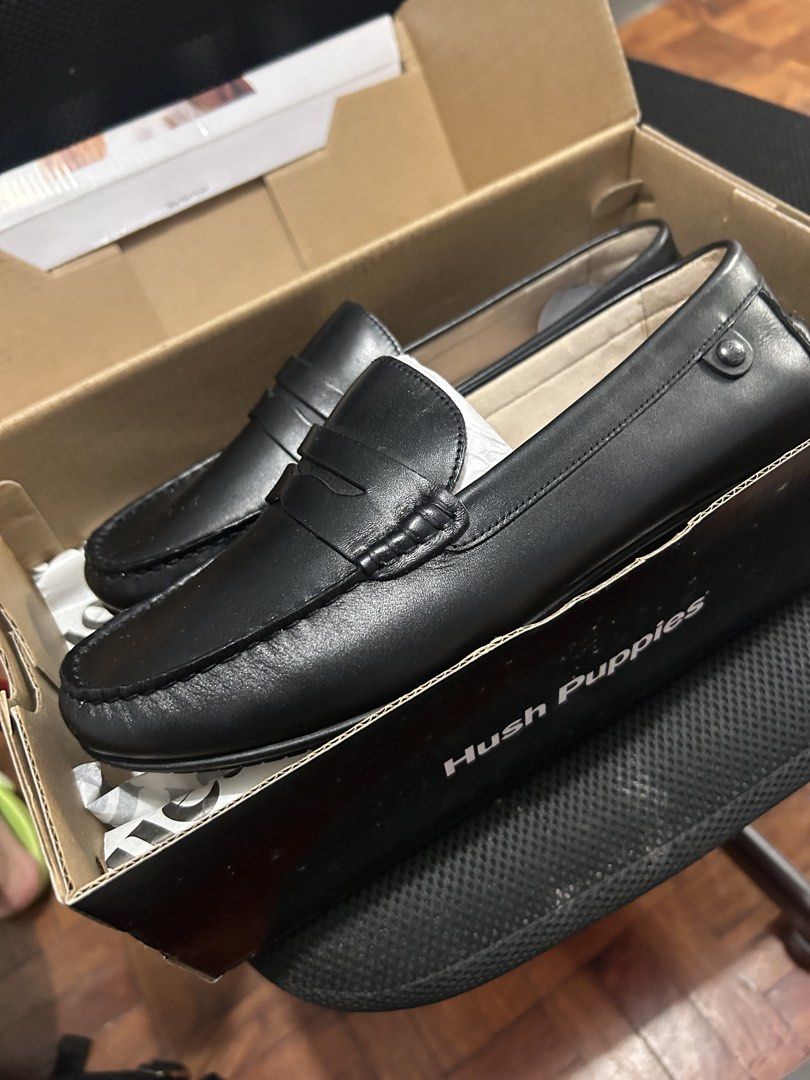 leather shoes for women (Category: Flats & Sandals) located in Quezon City. Submitted by amnc143 (Listing ID 1444836329, Image 3). Description: brand new, size 7 womens. Loafers/ school shoes.