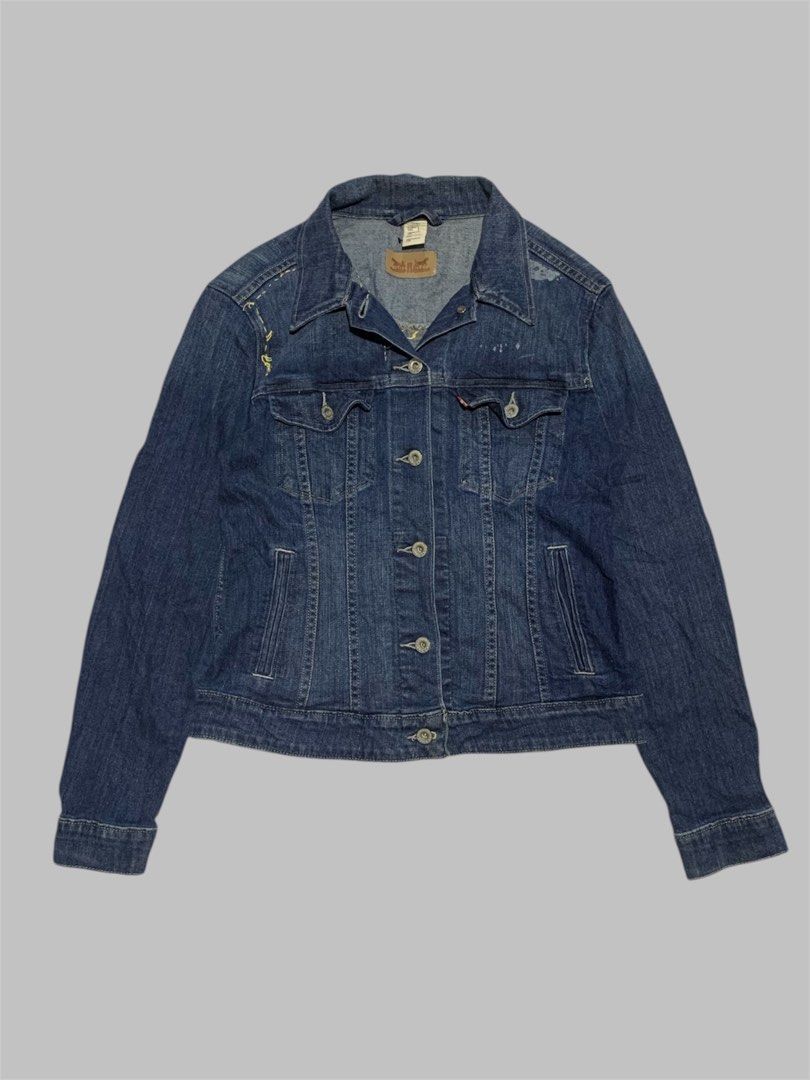 LEVI’S PATCHWORK DENIM JACKET (Category: Longsleeves) located in General Trias. Submitted by kyledeterala6969 (Listing ID 1444811907, Image 2). Description: Levi’s Denim No issue Like new Color rate - 10/10 Length - 23 Pit to pit - 19.