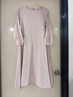 (Category: ) located in . Submitted by blossomwardrobe (Listing ID 1444795107, Image 1). Description: .