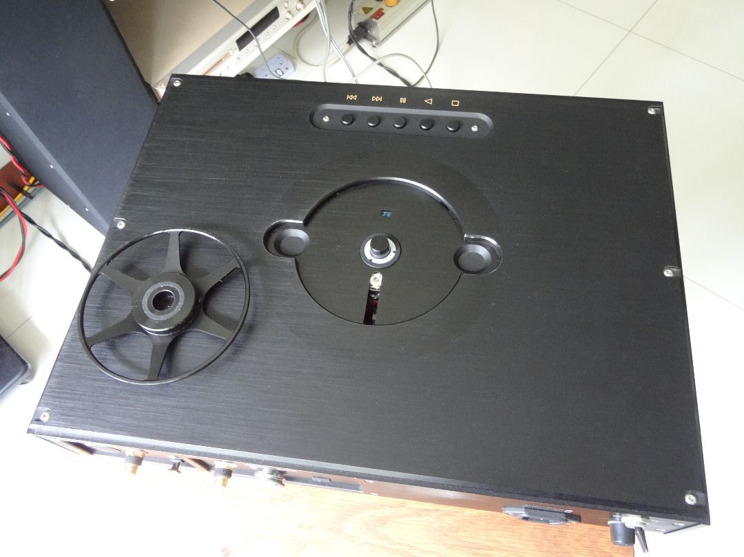 Lite Audio LT-1 Top Loading Transport.486901819072194564