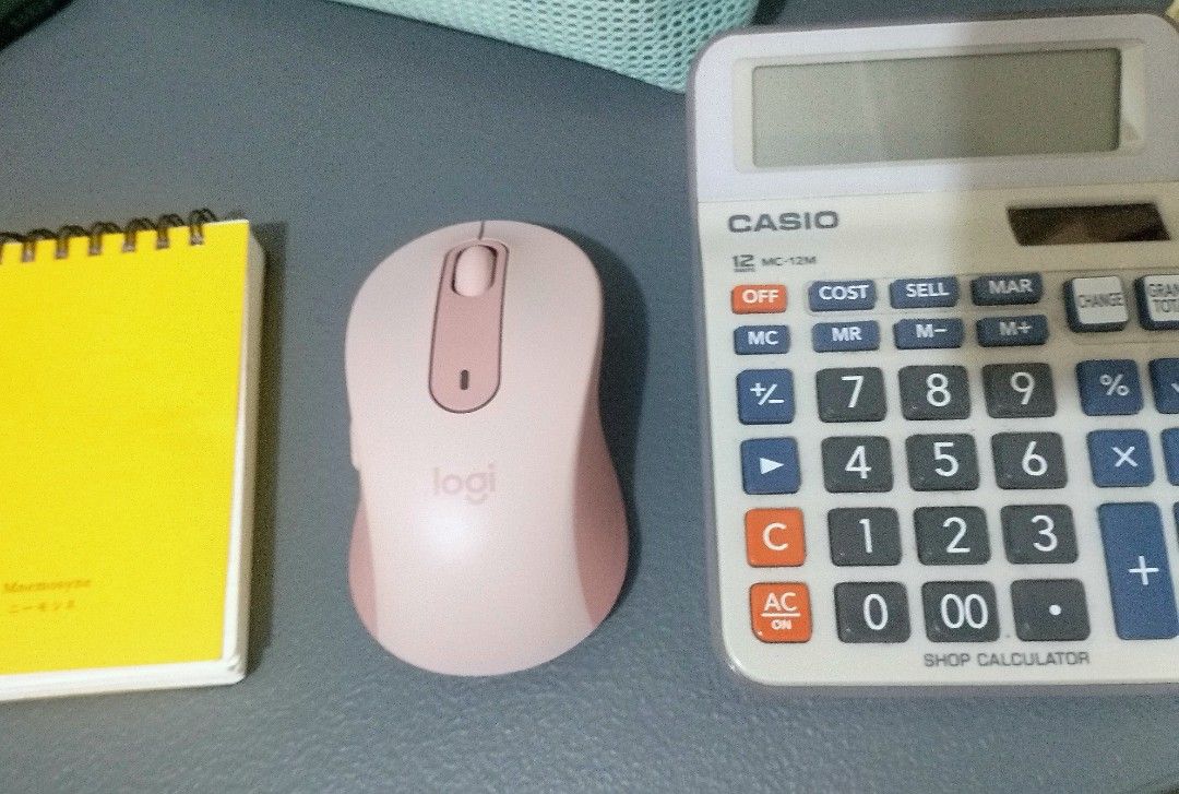 Logi M650 Pink Wireless Mouse (Category: Mouse & Mousepads) located in Manila. Submitted by richdg (Listing ID 1444763562, Image 2). Description: bought for 1,750 from the mall (June 2026) RFS: upgrade still working perfectly as new Productivity mouse with ergonomic design and smooth silent clicks. Easy wireless connectivity and pairing. Perfect for both work and home use..