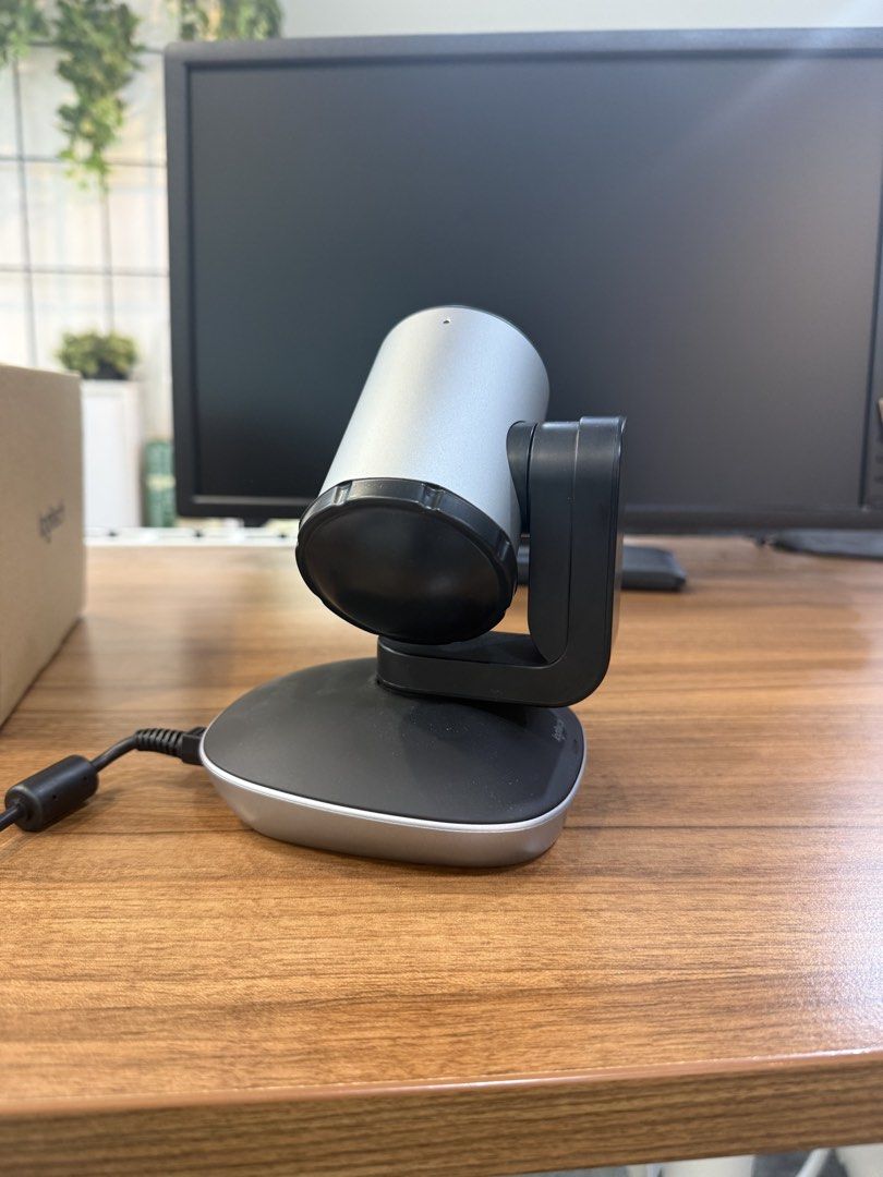 Logitech PTZ Pro 2 Camera with Remote486424307774924801