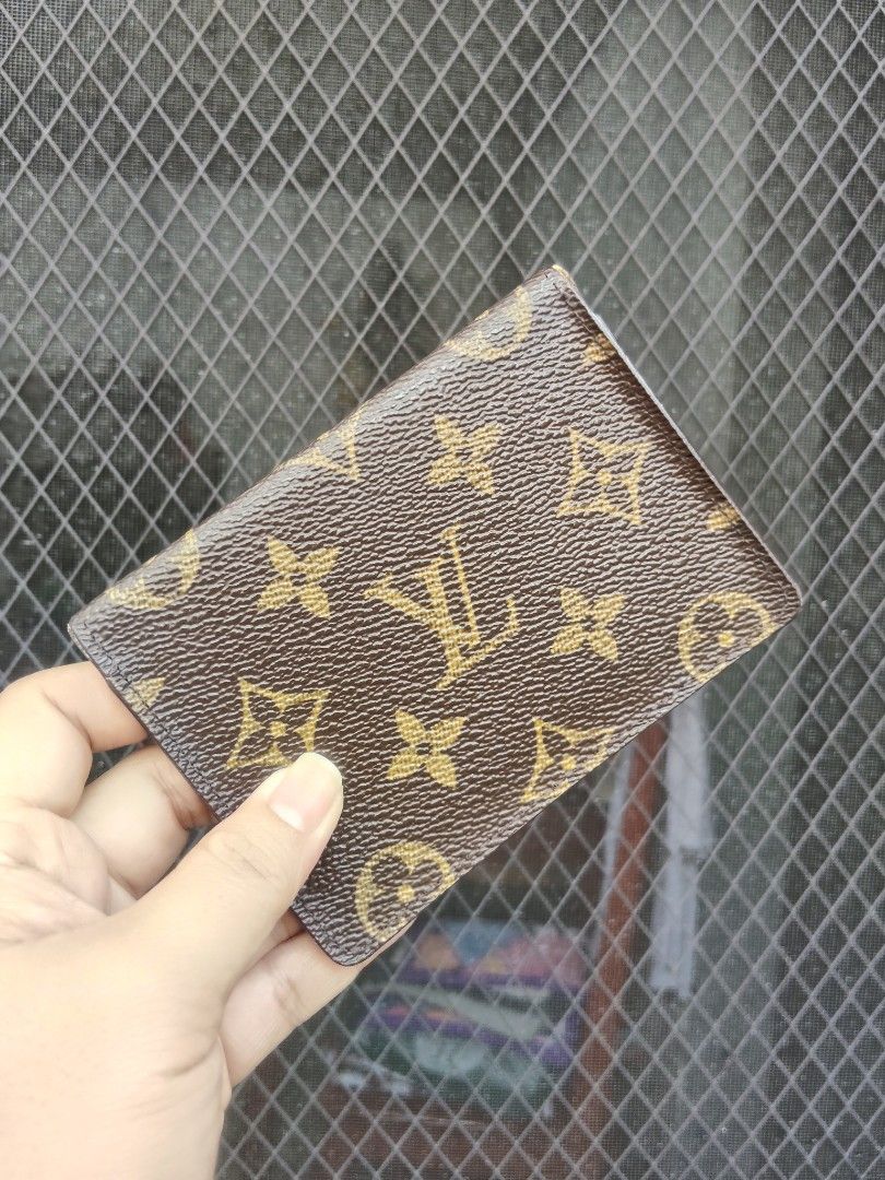Louis Vuitton Monogram Card Holder (Category: Luxury Bags & Wallets) located in Taguig. Submitted by luxurycollections.ph (Listing ID 1444830595, Image 1). Description: - Authentic Louis Vuitton card holder - Classic monogram canvas (brown and tan) - Made in Spain - Two clear slots for cards or IDs - Small and compact design - Easily fits in pockets or small bags - Ideal for organizing essentials.