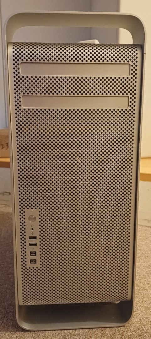 Mac Pro 4.1 Sliver Tower486648880060190720