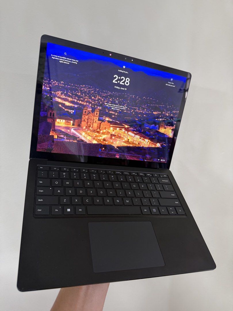 Microsoft Surface Business Laptop  5486510201375313920
