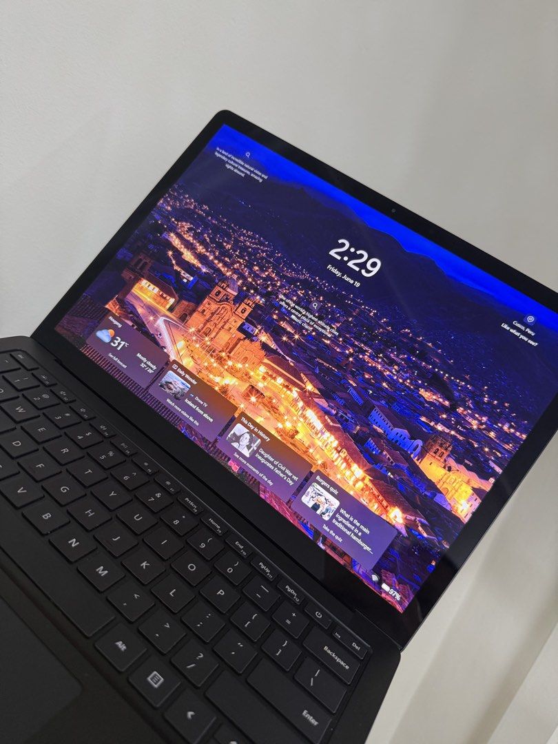 Microsoft Surface Business Laptop  5486510201375313923