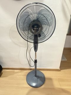 (Category: ) located in . Submitted by jumpman15 (Listing ID 1444717925, Image 1). Description: .