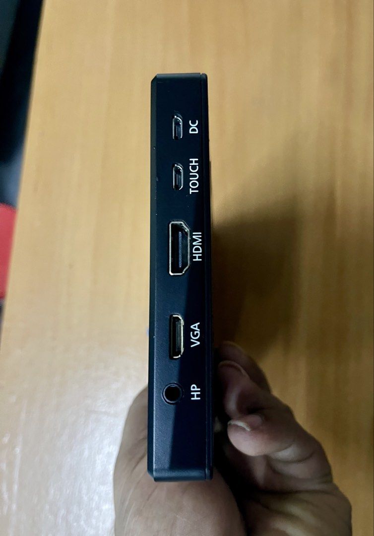 Monitor (Category: Monitor Screens) located in Singapore. Submitted by sweet2001 (Listing ID 1444811992, Image 2). Description: .